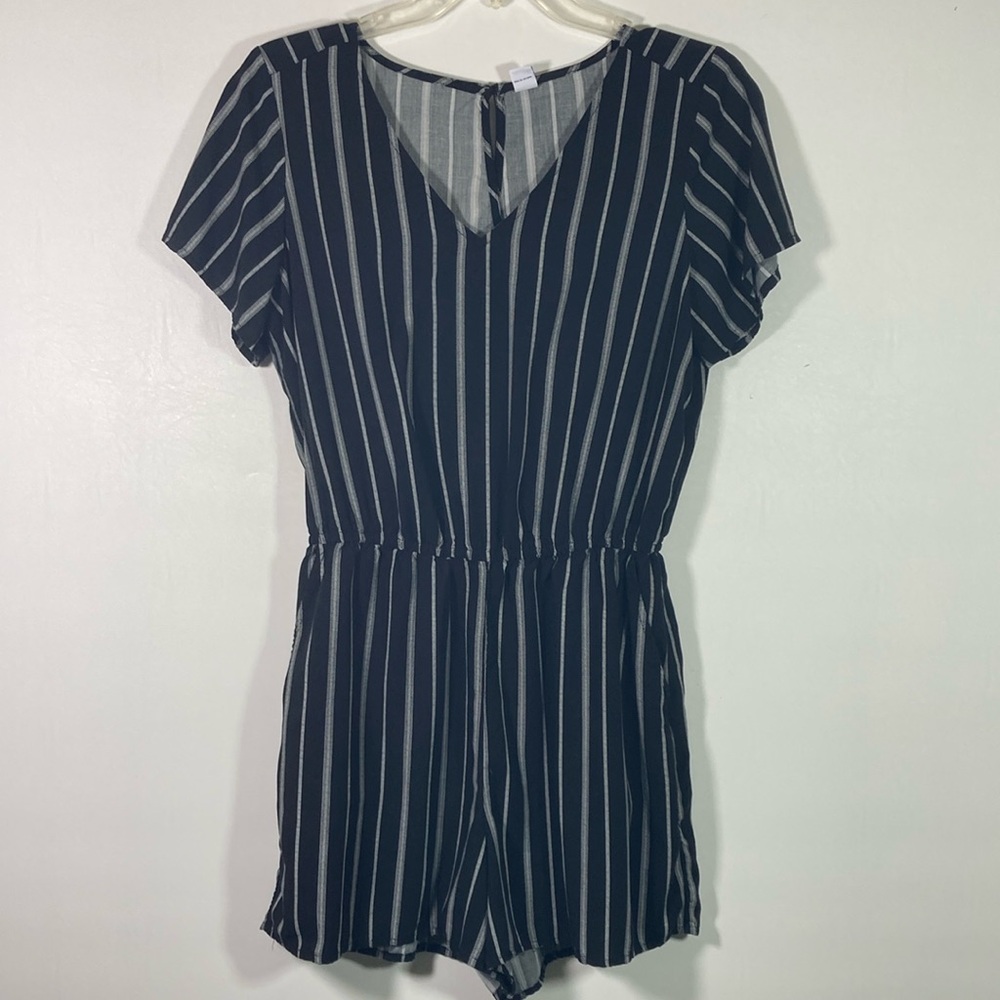 Old Navy Romper Women Size M Black & White Stripe Elastic Waist Cross Over Back